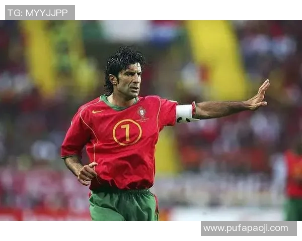 足球明星菲戈的家庭生活揭秘与子女成长故事分享